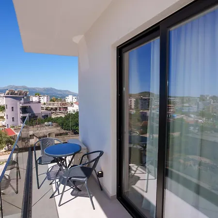 Belmond Εξαμίλιο